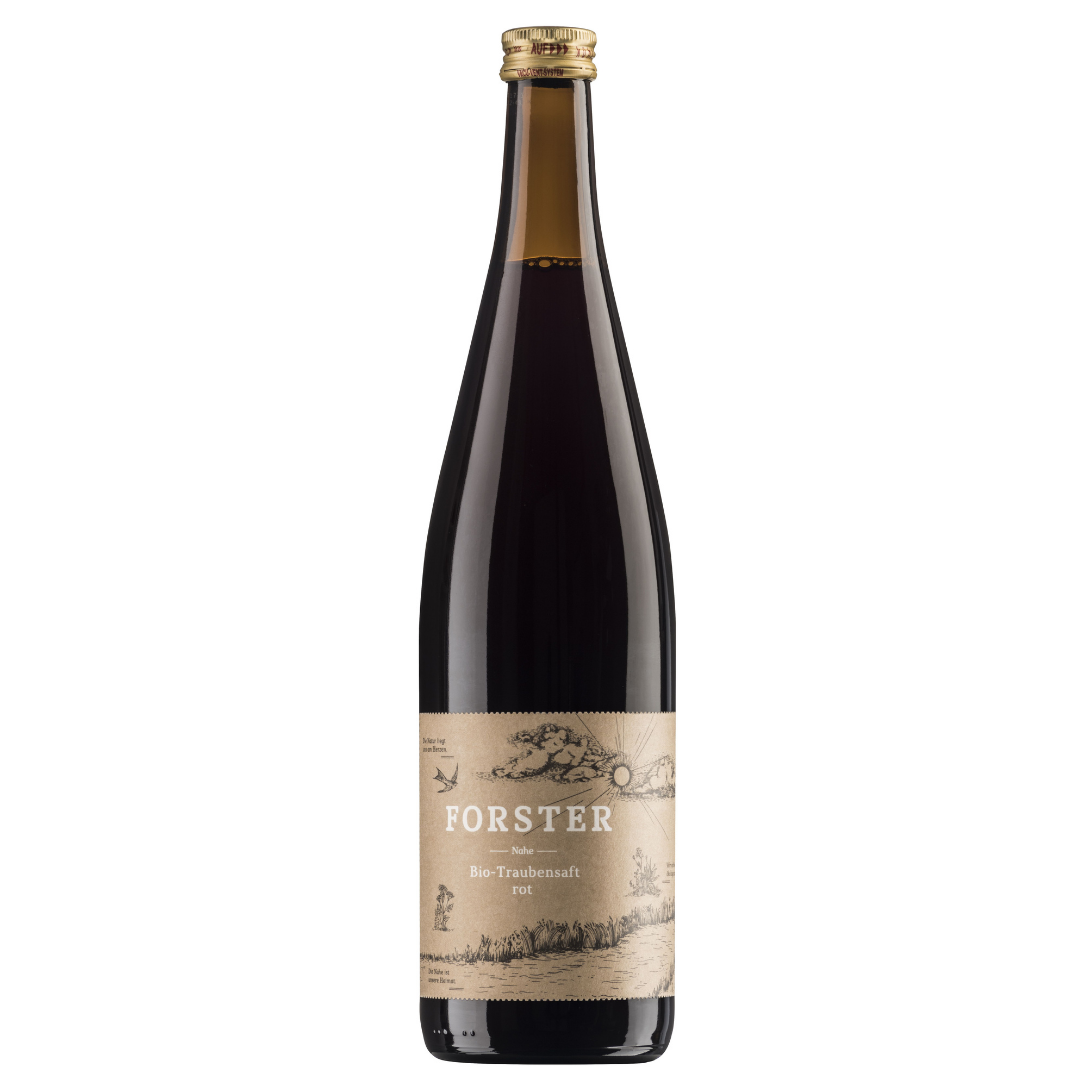 Flasche Traubensaft vom Weingut Forster aus Rümmelsheim an der Nahe, Sorte roter Traubensaft, mit Schraubverschluss und beige-braunem Etikett, das mit weißer Schrift das Logo Forster sowie die Sorte zeigt, zudem eine gezeichnete Landschaft mit Sonne, Wolken, Schwalbe und Pflanzen. 